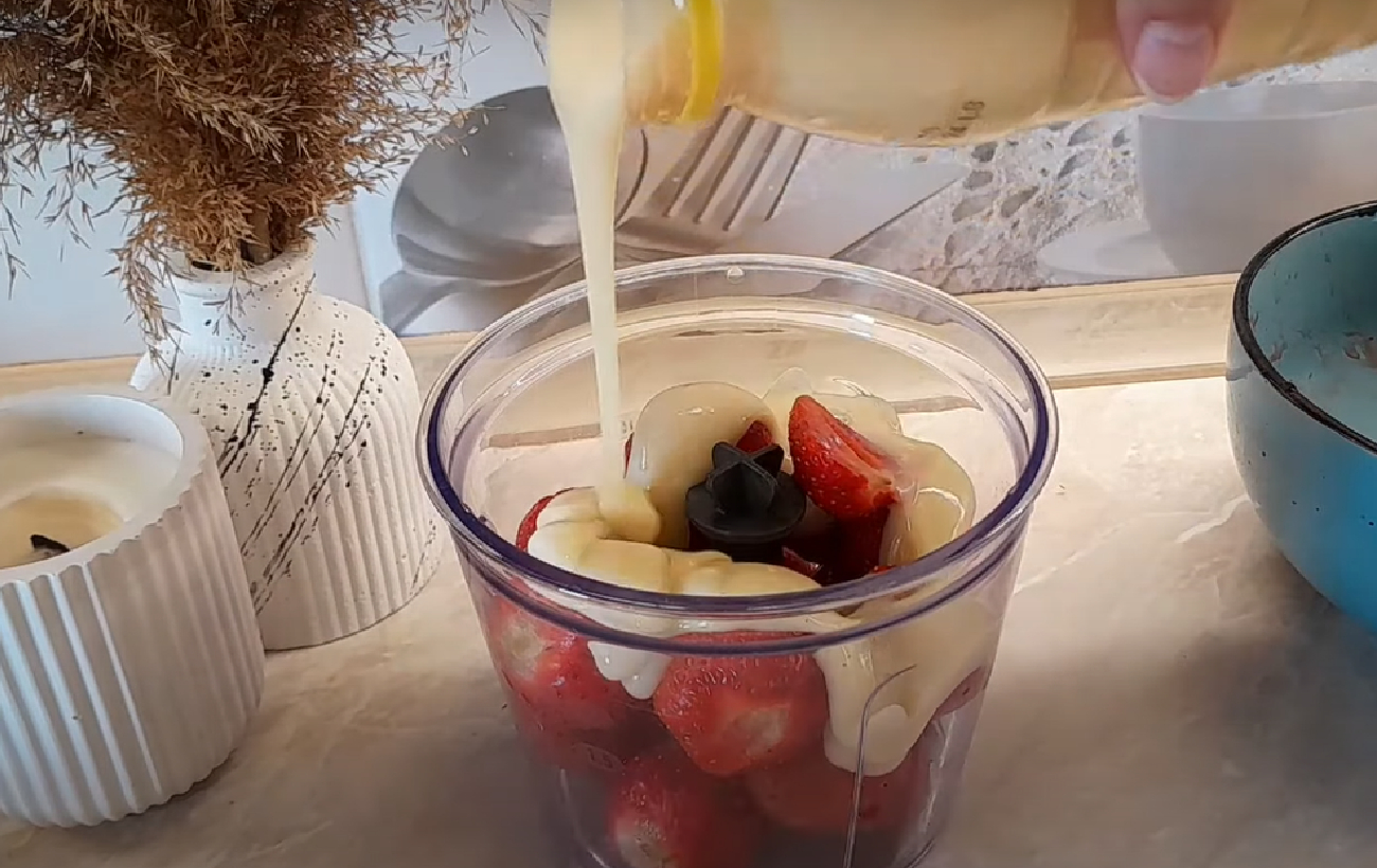 Натуральне полуничне морозиво: рецепт літніх солодощів всього з двох інгредієнтів